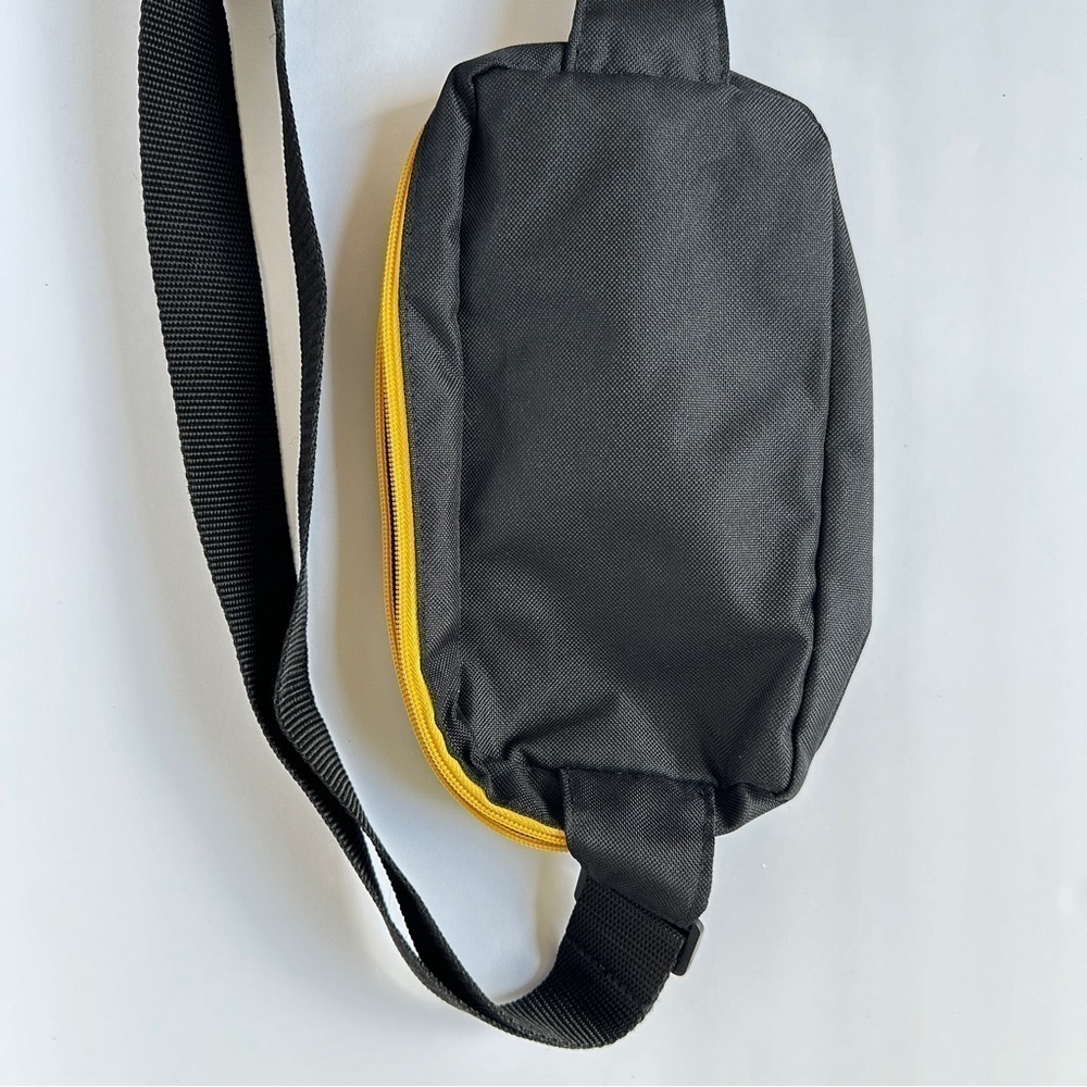 Disney’s The Lion King Broadway Musical Crossbody Bag - Picture 7 of 8